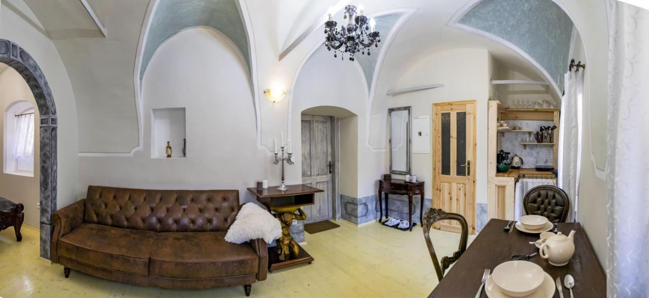 Apartman Charlotte V Dome So Studnou Na Streche Banská Štiavnica 外观 照片
