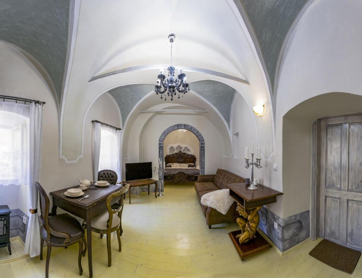 Apartman Charlotte V Dome So Studnou Na Streche Banská Štiavnica 外观 照片