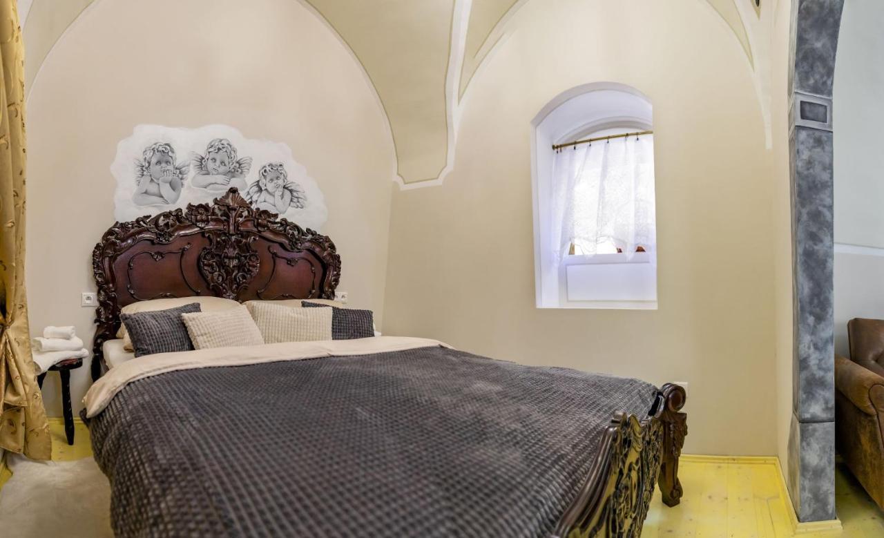 Apartman Charlotte V Dome So Studnou Na Streche Banská Štiavnica 外观 照片