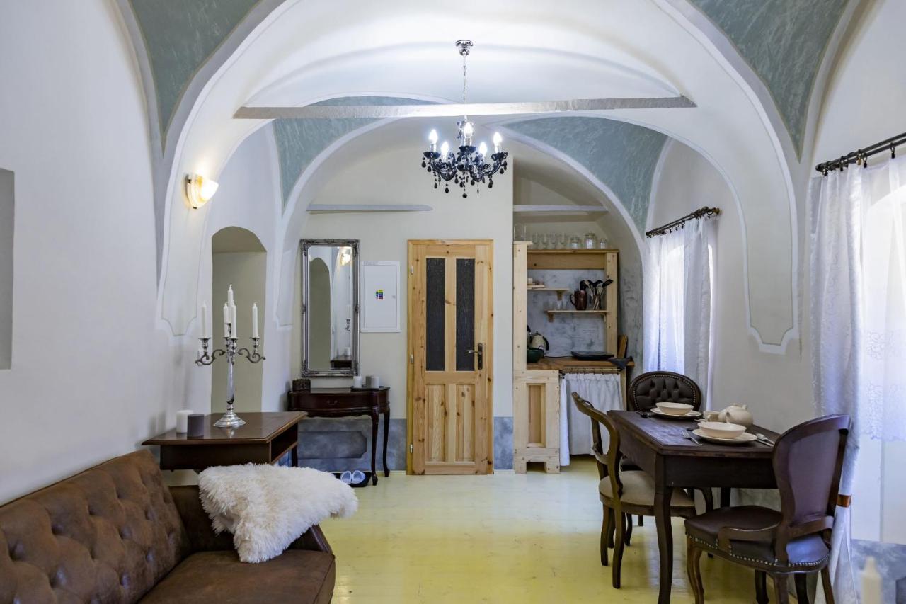 Apartman Charlotte V Dome So Studnou Na Streche Banská Štiavnica 外观 照片